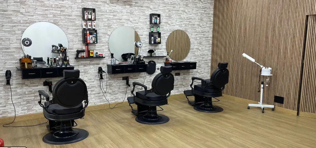 Entrada de la barbería Abdel Barber Style